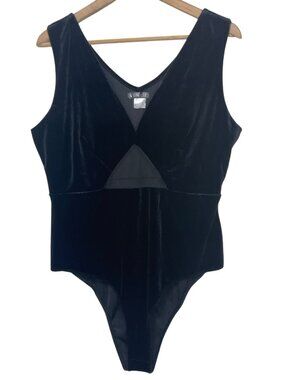 Venus Women's Black Velvet Plunge Neck Geometric Mesh Bodysuit Size Large